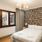 Apollonia Estate Old Town Big And Luxurious *