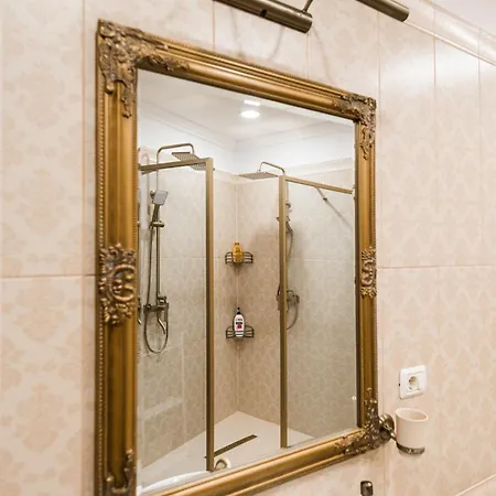 Apollonia Estate Old Town Big And Luxurious Apartment