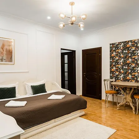 Apollonia Estate Old Town Big And Luxurious