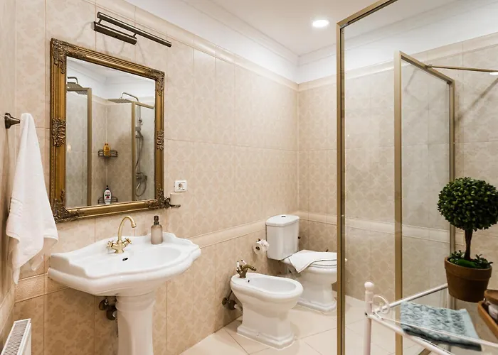 Apollonia Estate Old Town Big And Luxurious