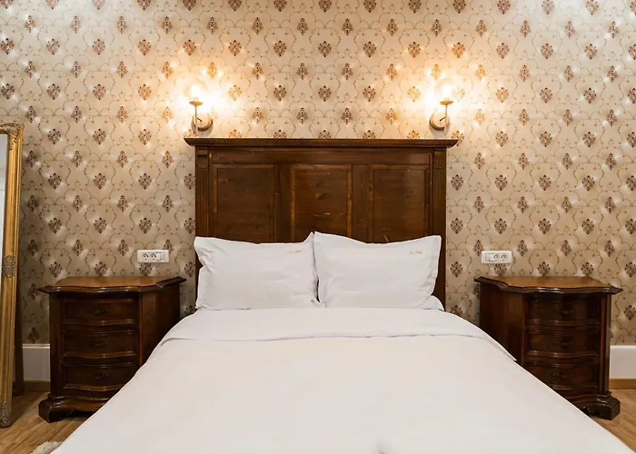 Apollonia Estate Old Town Big And Luxurious Apartment *