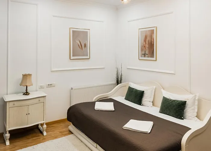 Apollonia Estate Old Town Big And Luxurious Apartment *